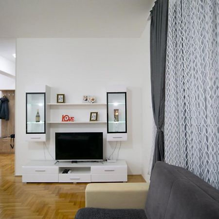 Apartmani Anica 特雷比涅 外观 照片