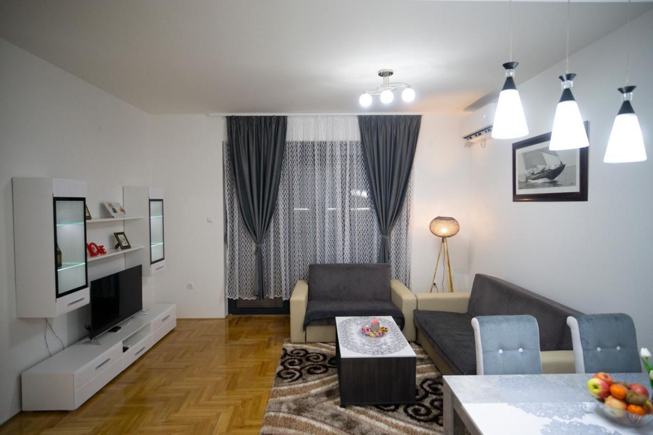 Apartmani Anica 特雷比涅 外观 照片