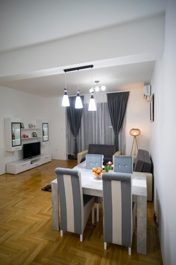 Apartmani Anica 特雷比涅 外观 照片