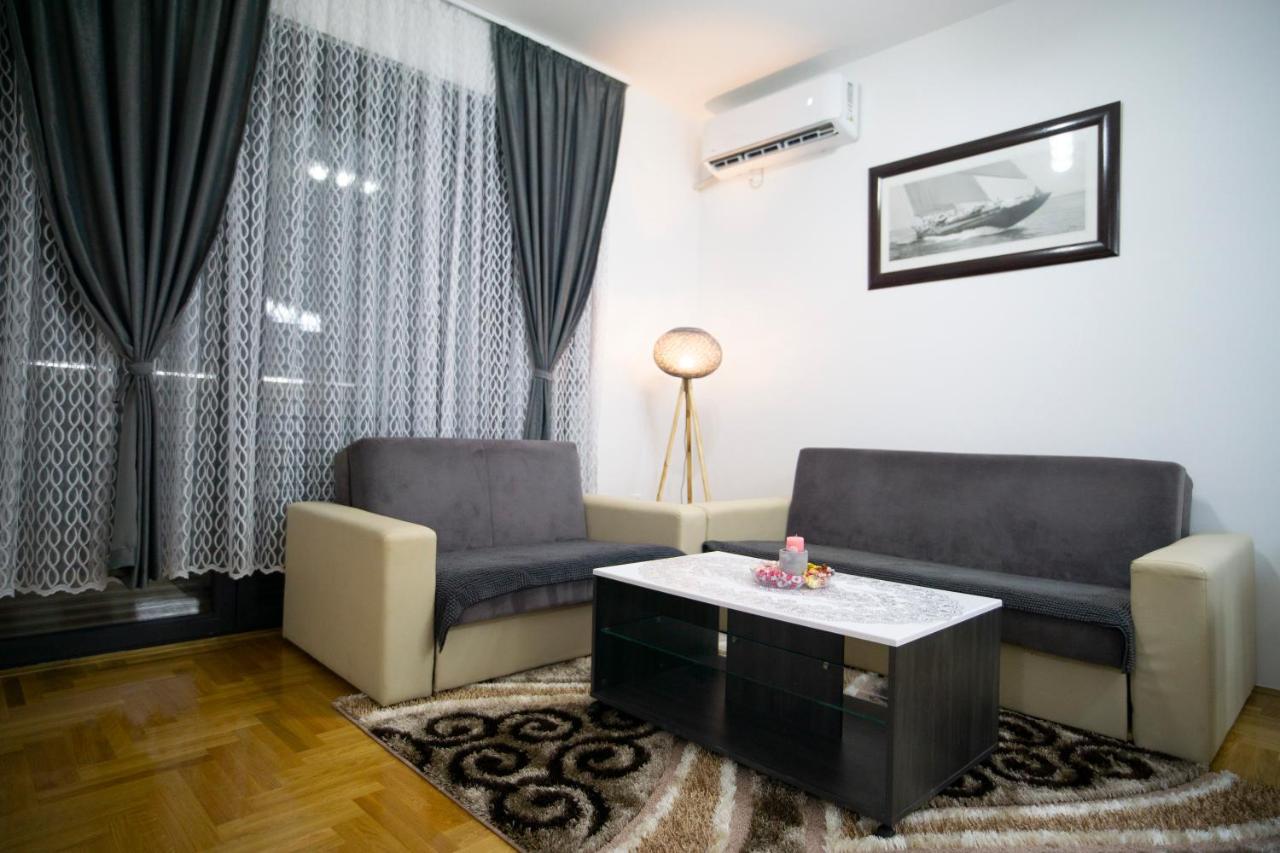 Apartmani Anica 特雷比涅 外观 照片