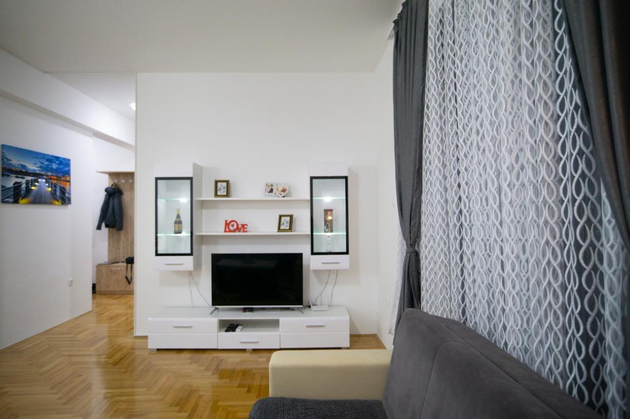 Apartmani Anica 特雷比涅 外观 照片