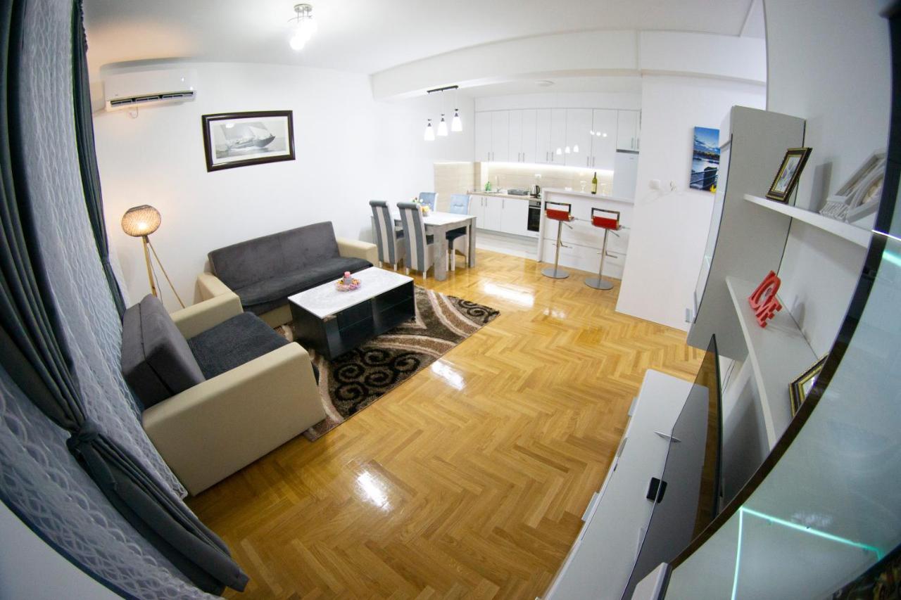 Apartmani Anica 特雷比涅 外观 照片